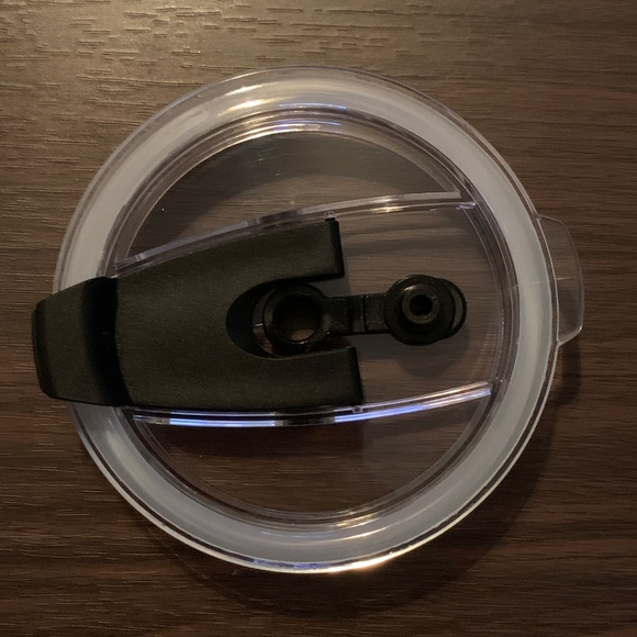 Crave tumbler black (NWT) - Picture 3 of 7